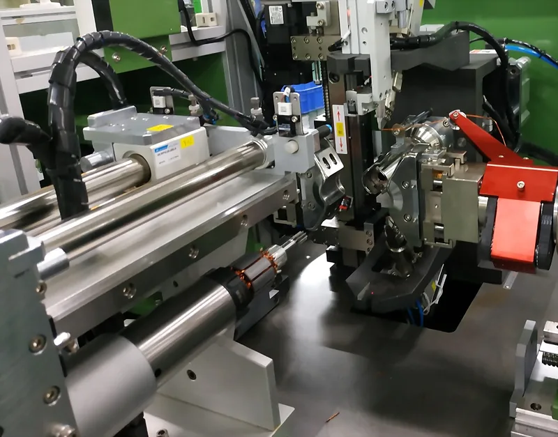 TWM-308A Hook Type Armature Automatic Winding Machine (Horizontal) in operation