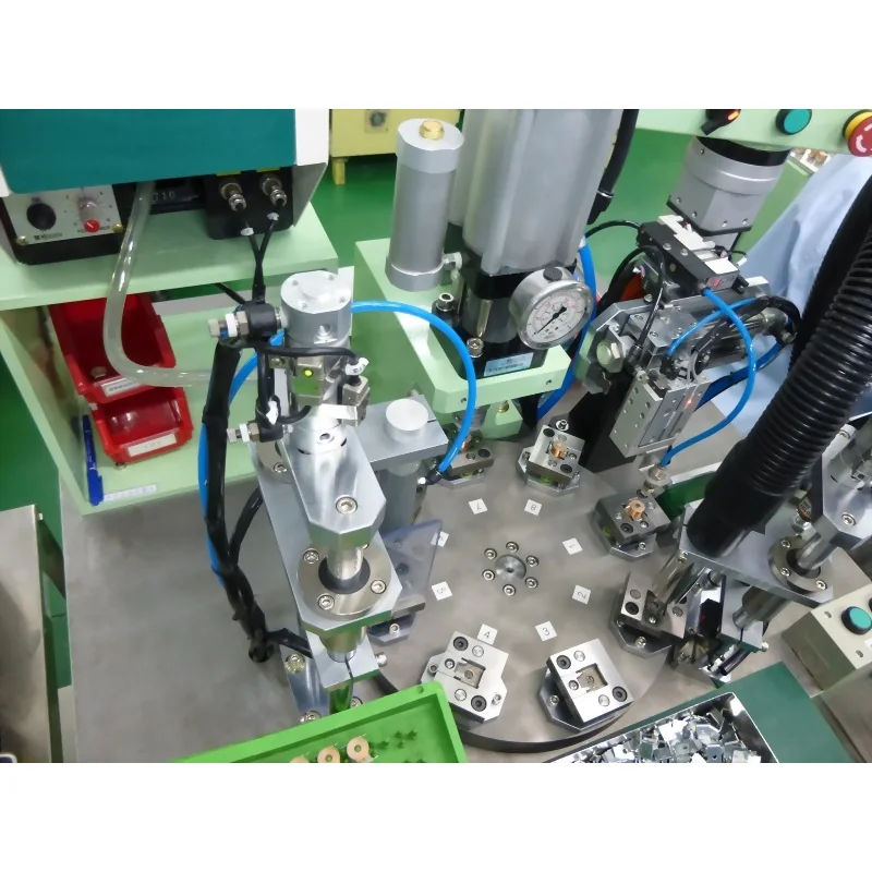 Turntable Automatic Assembling Equipment in operation