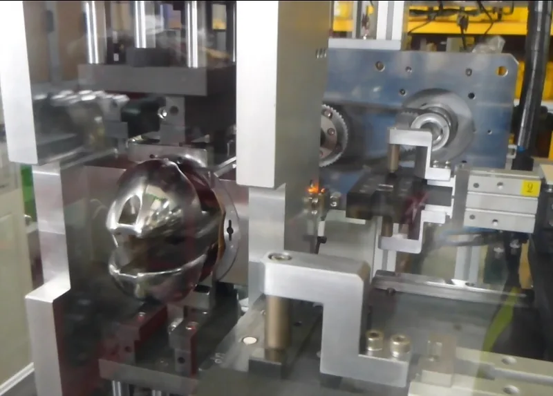 TWM-901 Two Poles Type Stator Winding Machine with one Axis in operation